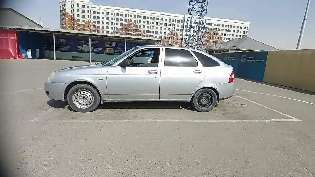 LADA (ВАЗ) Priora 2011 года за 2 000 000 тг. в Шымкент