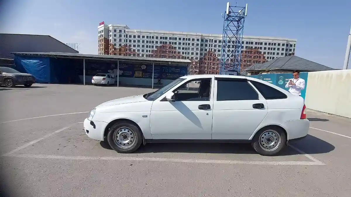 LADA (ВАЗ) Priora 2013 года за 2 000 000 тг. в Шымкент