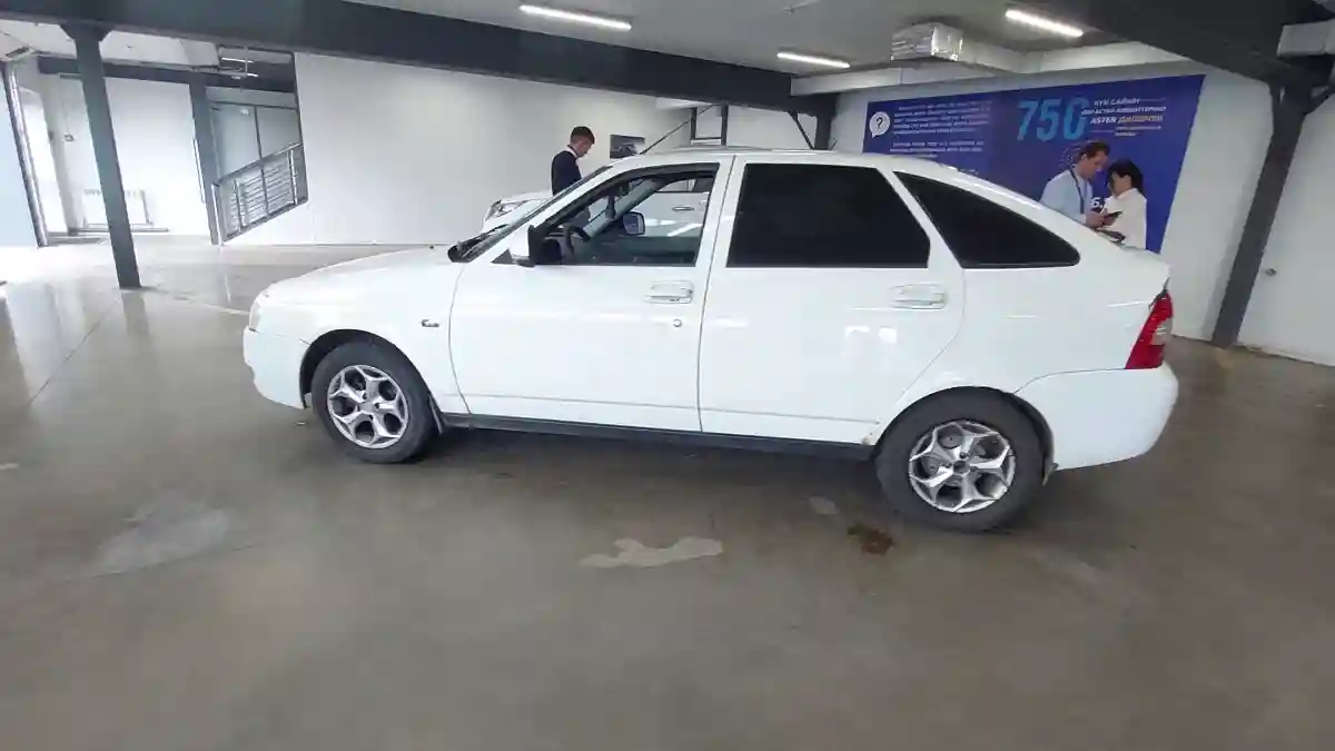 LADA (ВАЗ) Priora 2013 года за 2 200 000 тг. в Астана