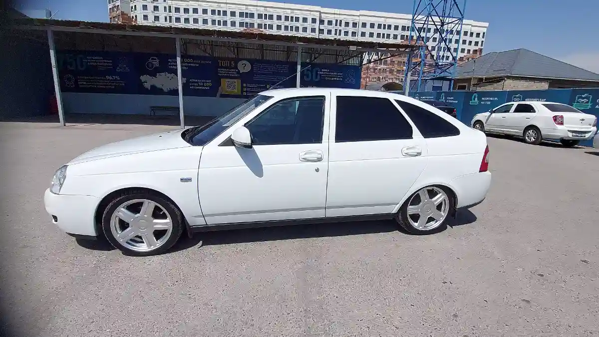 LADA (ВАЗ) Priora 2014 года за 4 000 000 тг. в Шымкент