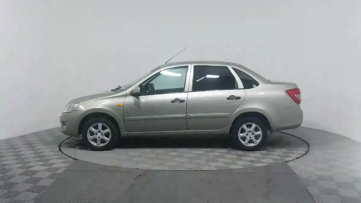 LADA (ВАЗ) Granta 2012 года за 1 990 000 тг. в Астана