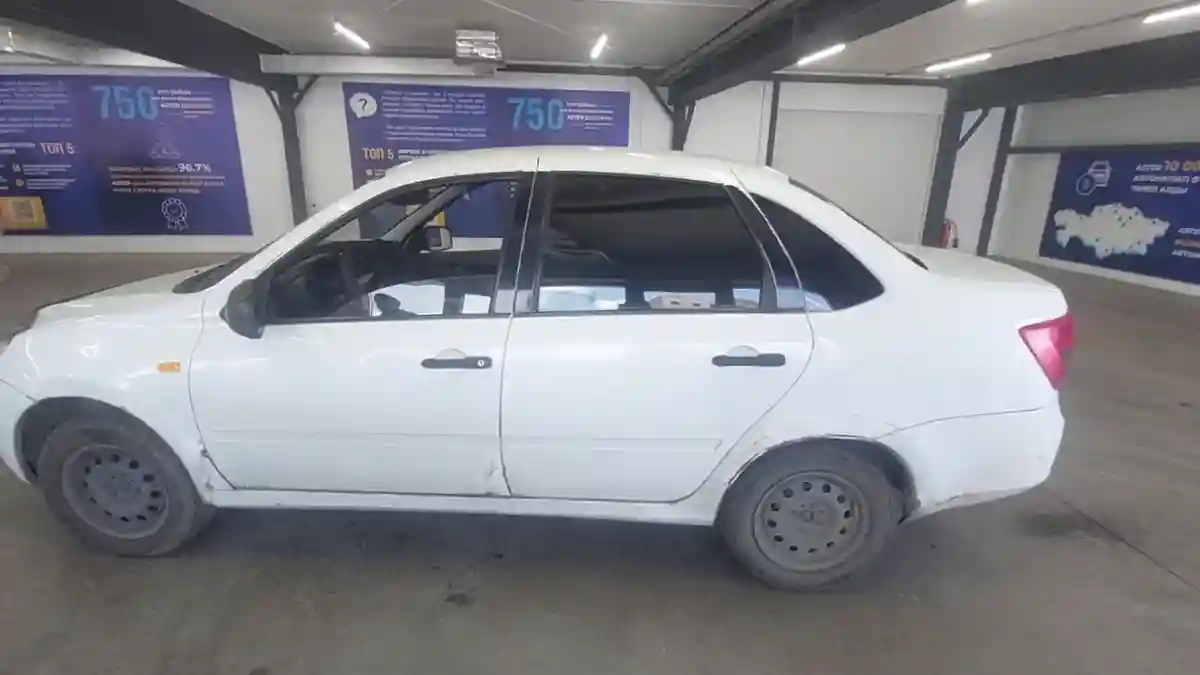 LADA (ВАЗ) Granta 2012 года за 2 000 000 тг. в Астана