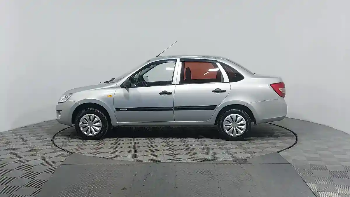 LADA (ВАЗ) Granta 2013 года за 2 490 000 тг. в Астана