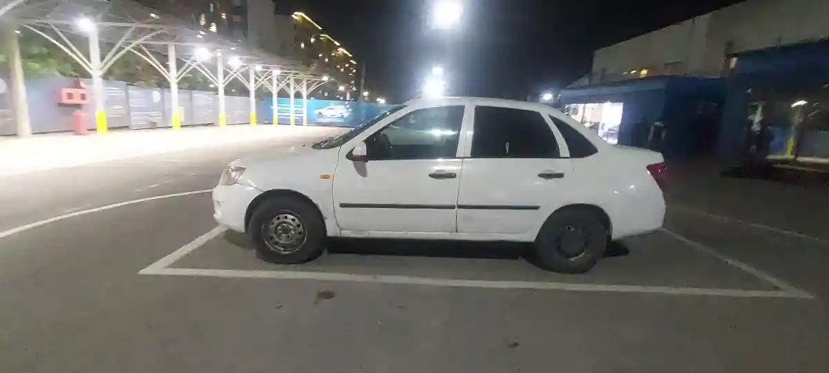 LADA (ВАЗ) Granta 2013 года за 1 000 000 тг. в Алматы