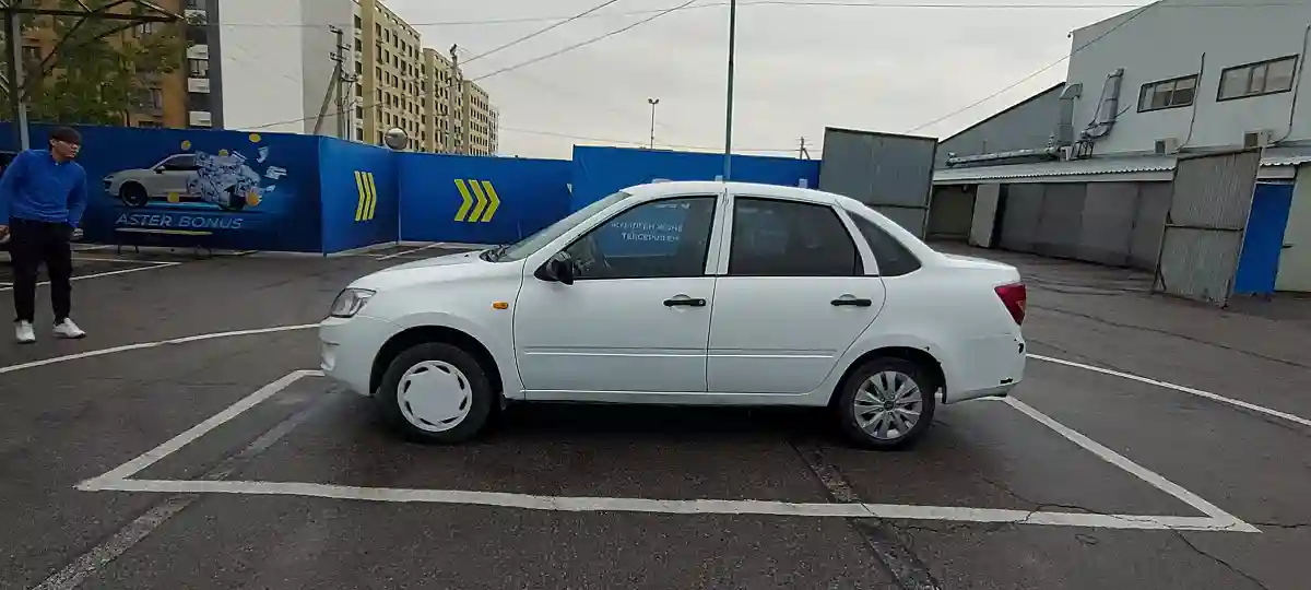 LADA (ВАЗ) Granta 2013 года за 2 000 000 тг. в Алматы