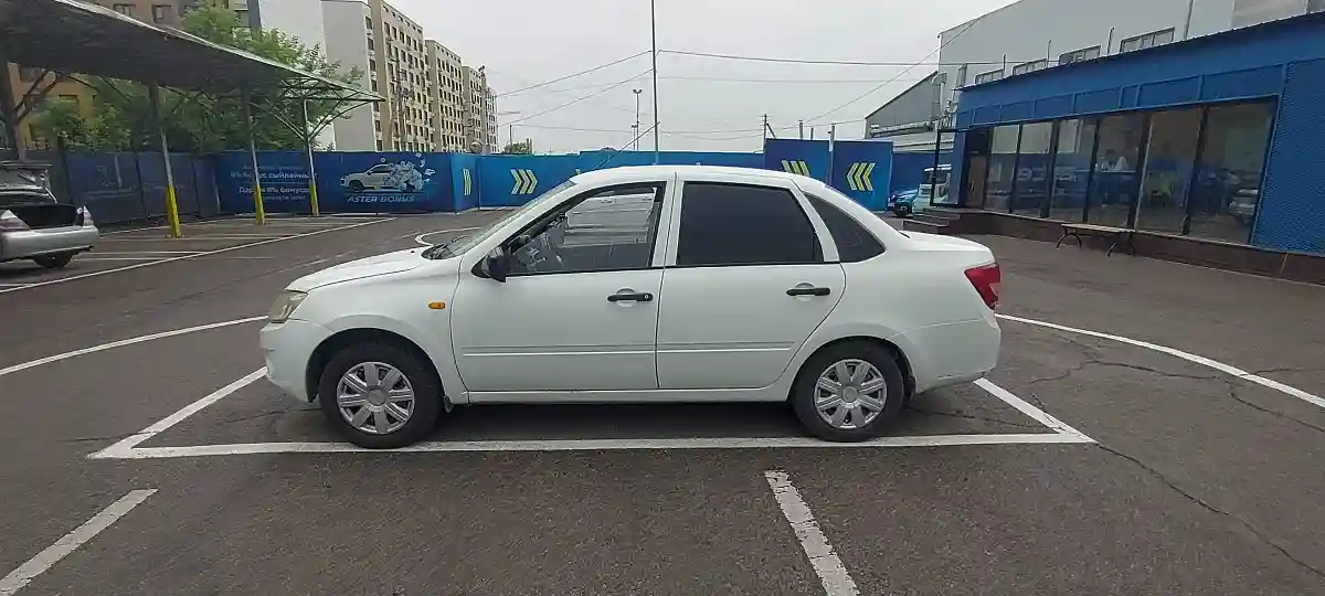 LADA (ВАЗ) Granta 2013 года за 2 300 000 тг. в Алматы
