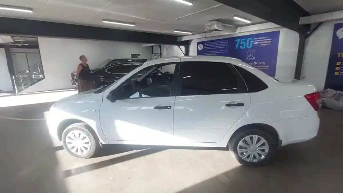 LADA (ВАЗ) Granta 2014 года за 2 500 000 тг. в Астана