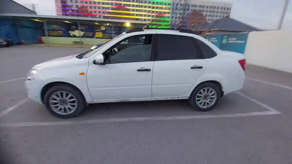 LADA (ВАЗ) Granta 2014 года за 3 000 000 тг. в Шымкент
