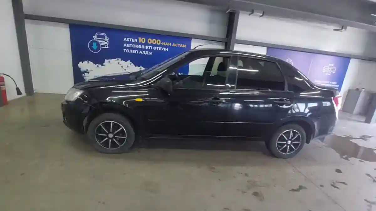 LADA (ВАЗ) Granta 2014 года за 2 000 000 тг. в Астана