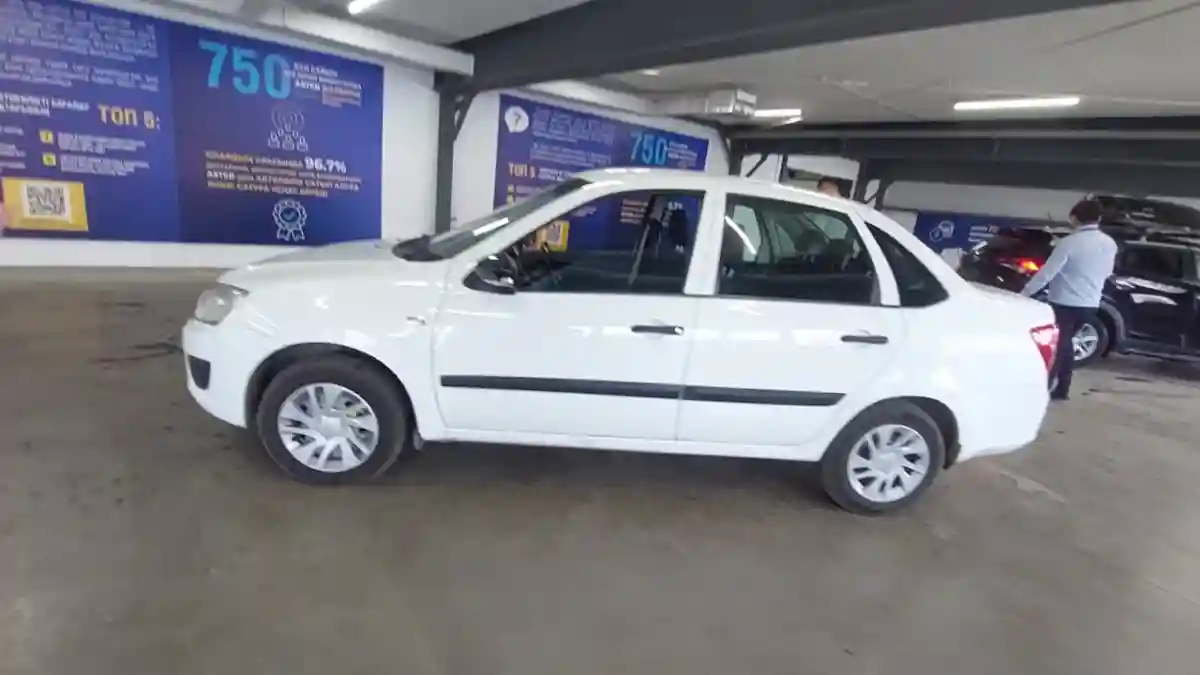 LADA (ВАЗ) Granta 2014 года за 2 600 000 тг. в Астана