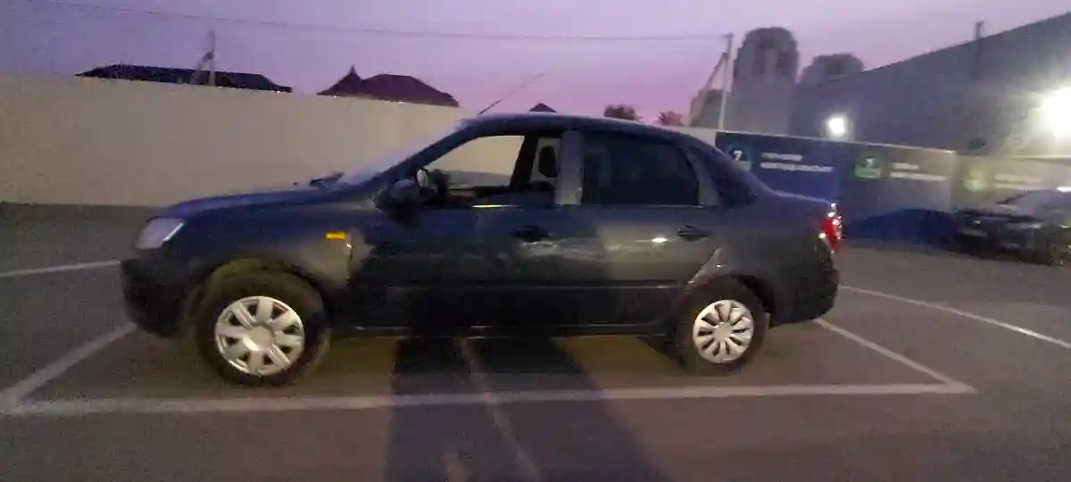 LADA (ВАЗ) Granta 2015 года за 4 000 000 тг. в Шымкент