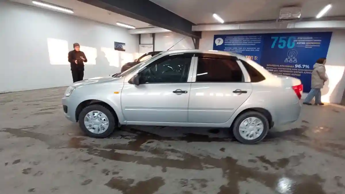 LADA (ВАЗ) Granta 2015 года за 3 000 000 тг. в Астана