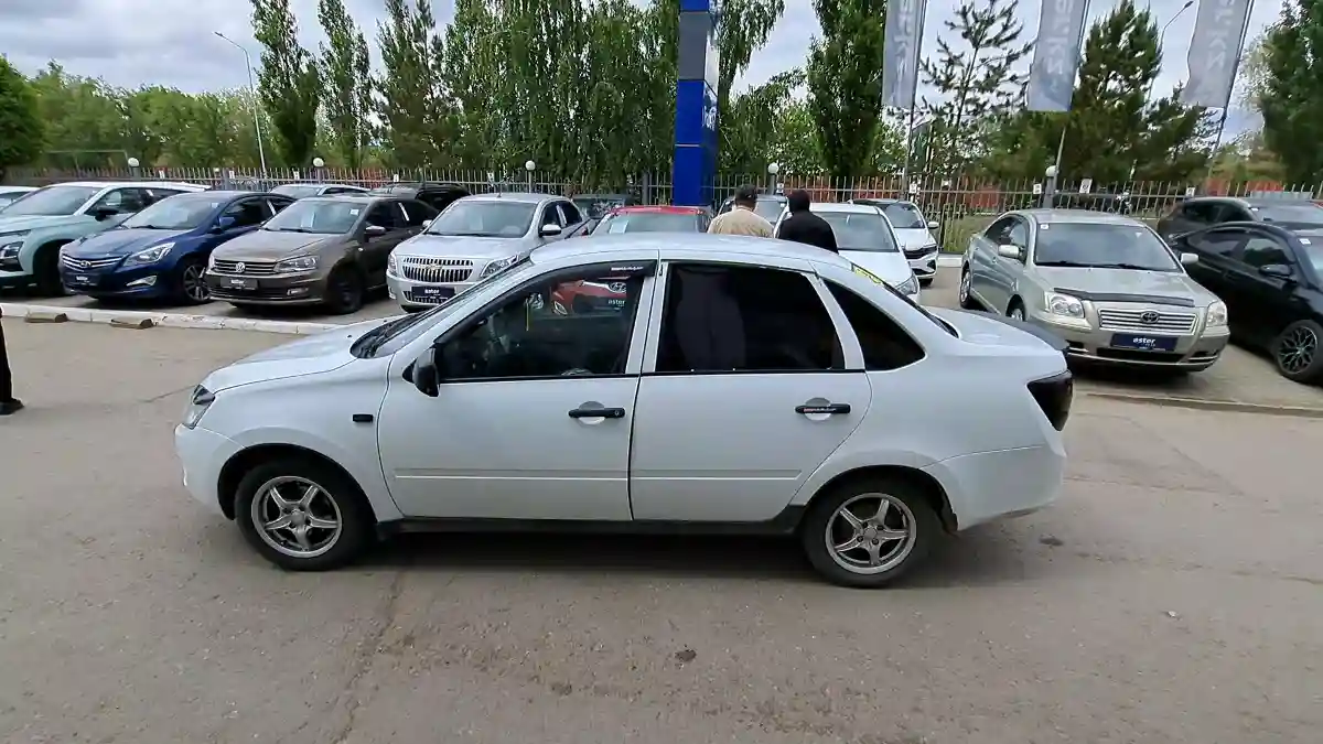 LADA (ВАЗ) Granta 2015 года за 2 400 000 тг. в Костанай