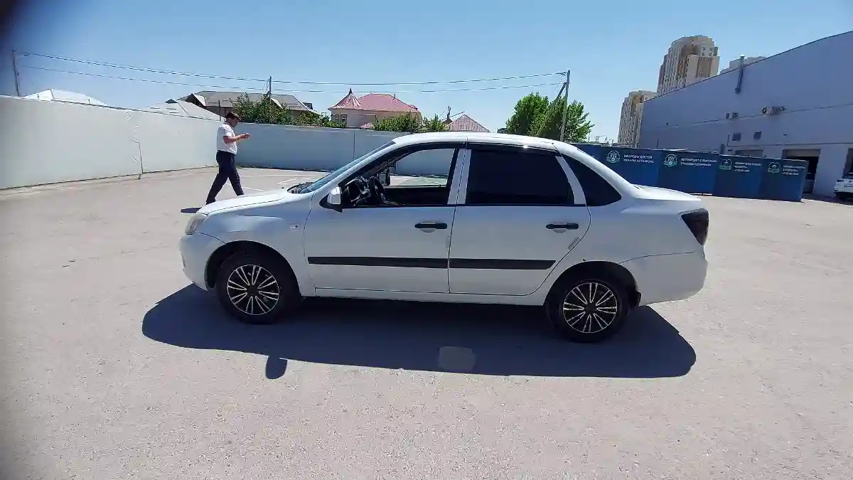 LADA (ВАЗ) Granta 2013 года за 3 000 000 тг. в Шымкент