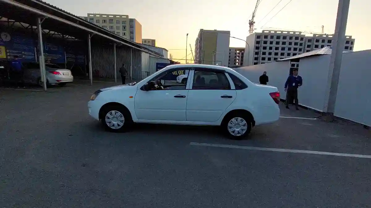 LADA (ВАЗ) Granta 2013 года за 3 200 000 тг. в Тараз