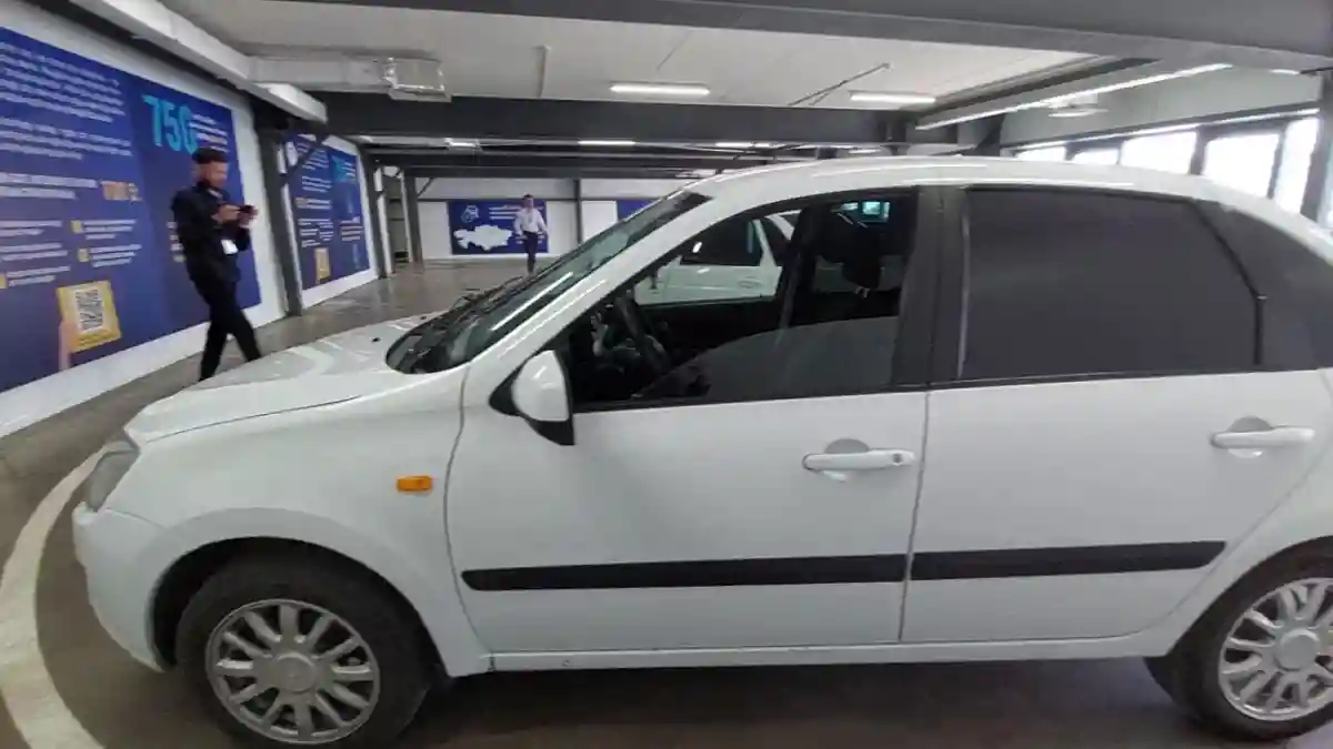 LADA (ВАЗ) Granta 2013 года за 3 400 000 тг. в Астана