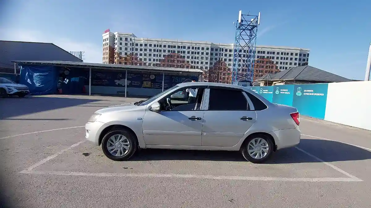 LADA (ВАЗ) Granta 2015 года за 2 500 000 тг. в Шымкент