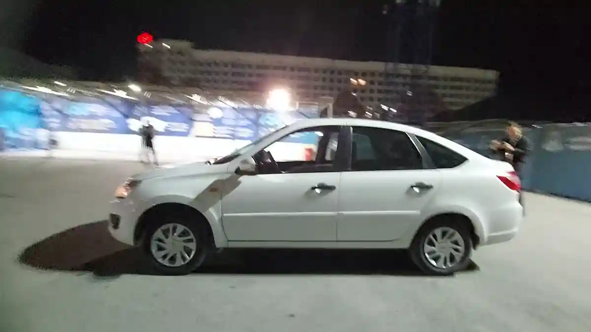 LADA (ВАЗ) Granta 2015 года за 2 500 000 тг. в Шымкент