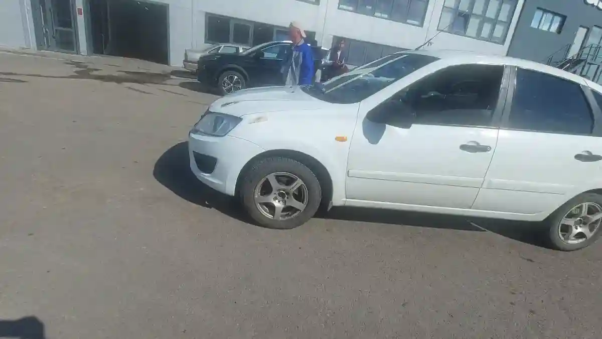 LADA (ВАЗ) Granta 2015 года за 2 000 000 тг. в Астана