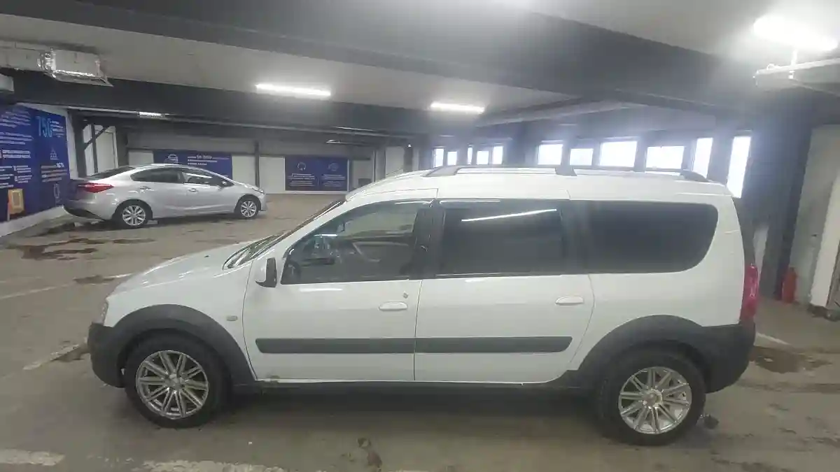 LADA (ВАЗ) Largus Cross 2015 года за 5 500 000 тг. в Астана