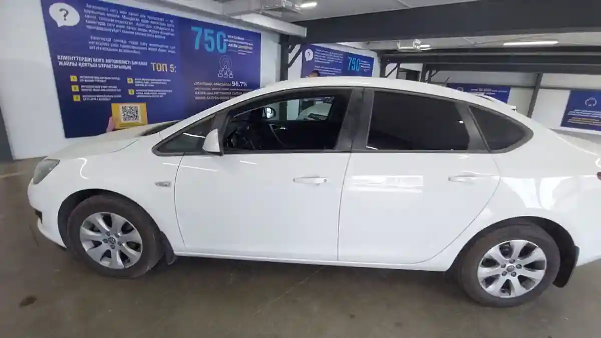 Opel Astra 2014 года за 5 500 000 тг. в Астана