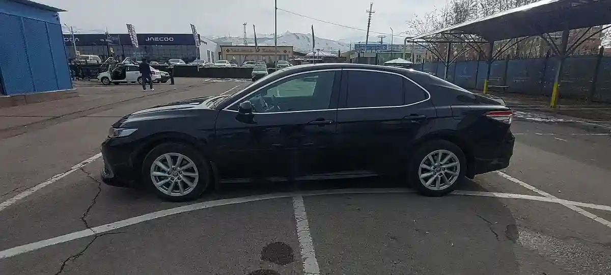 Toyota Camry 2021 года за 15 000 000 тг. в Алматы