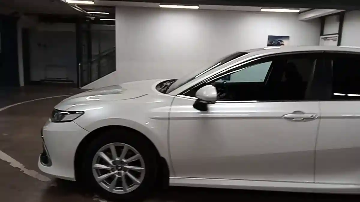Toyota Camry 2021 года за 13 000 000 тг. в Астана