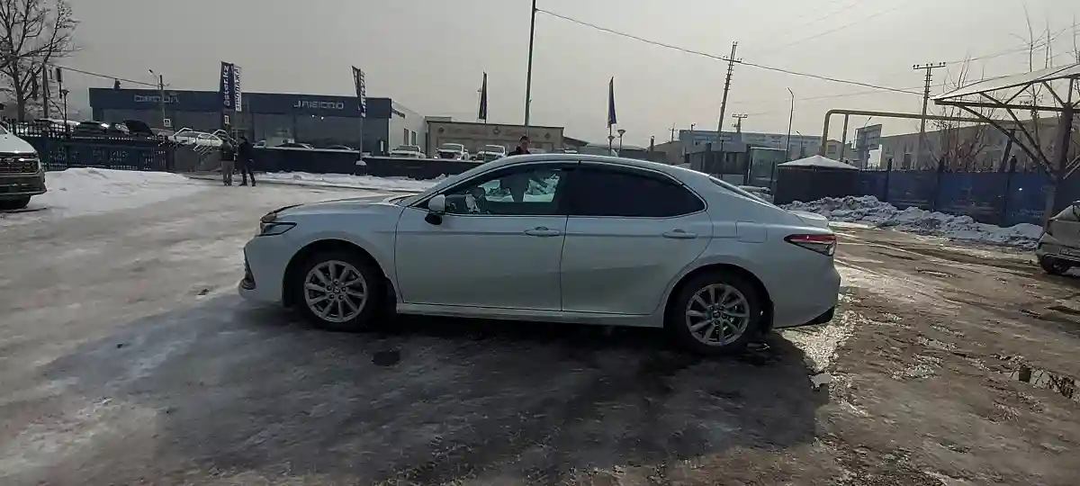 Toyota Camry 2021 года за 15 000 000 тг. в Алматы