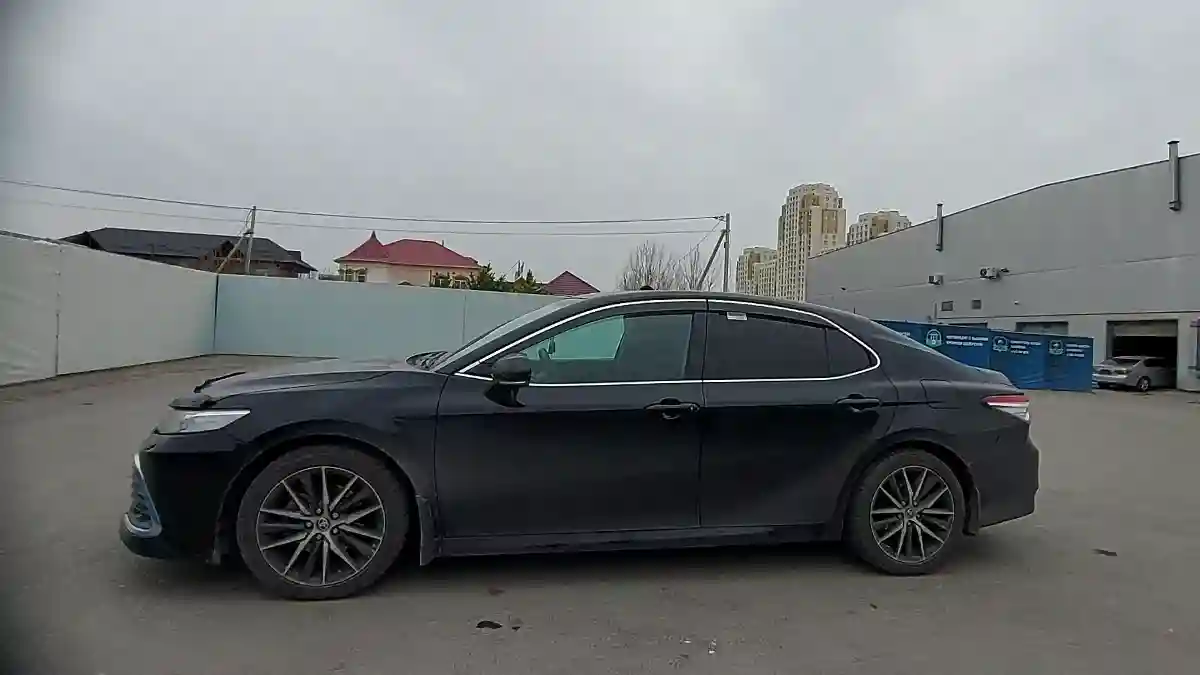 Toyota Camry 2021 года за 16 000 000 тг. в Шымкент