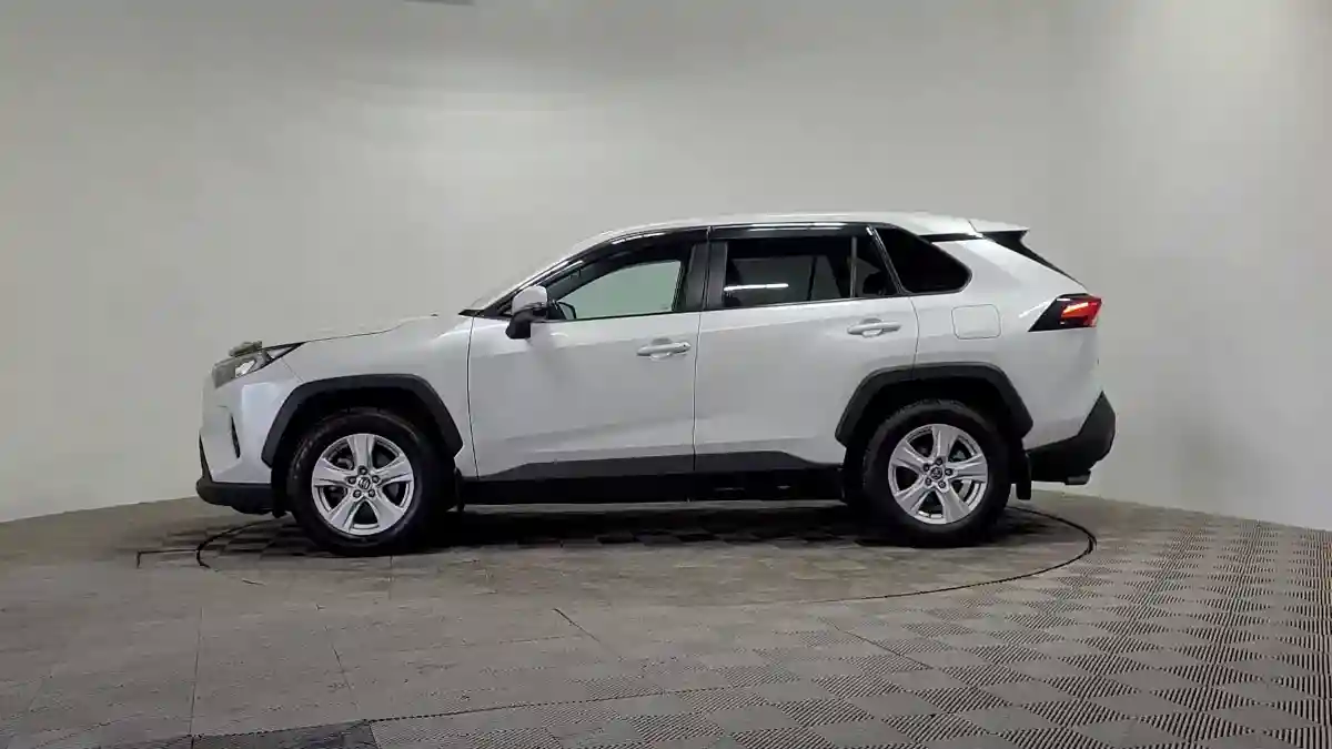 Toyota RAV4 2020 года за 14 500 000 тг. в Алматы