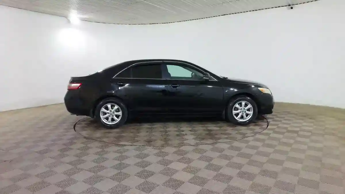 Toyota Camry 2010 года за 7 490 000 тг. в Шымкент