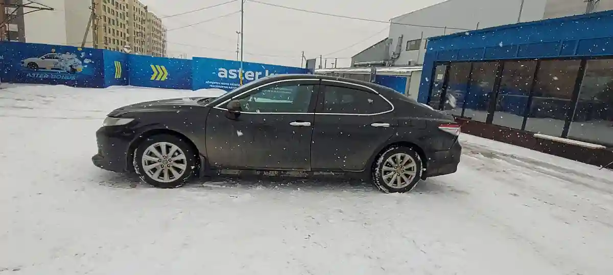 Toyota Camry 2020 года за 15 000 000 тг. в Алматы