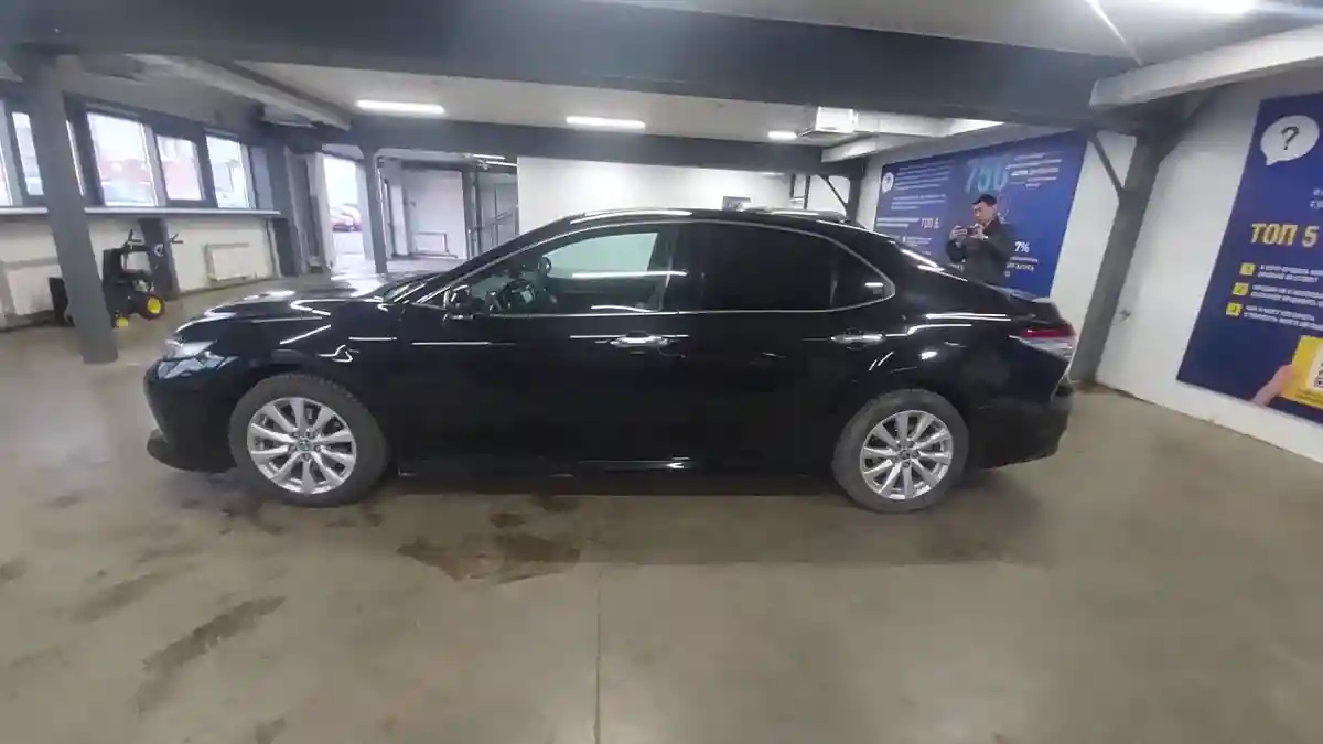 Toyota Camry 2020 года за 13 000 000 тг. в Астана