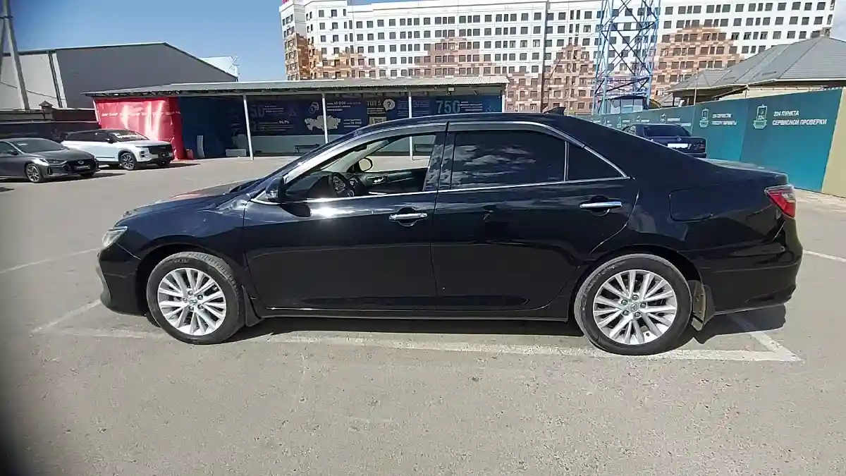 Toyota Camry 2015 года за 12 000 000 тг. в Шымкент