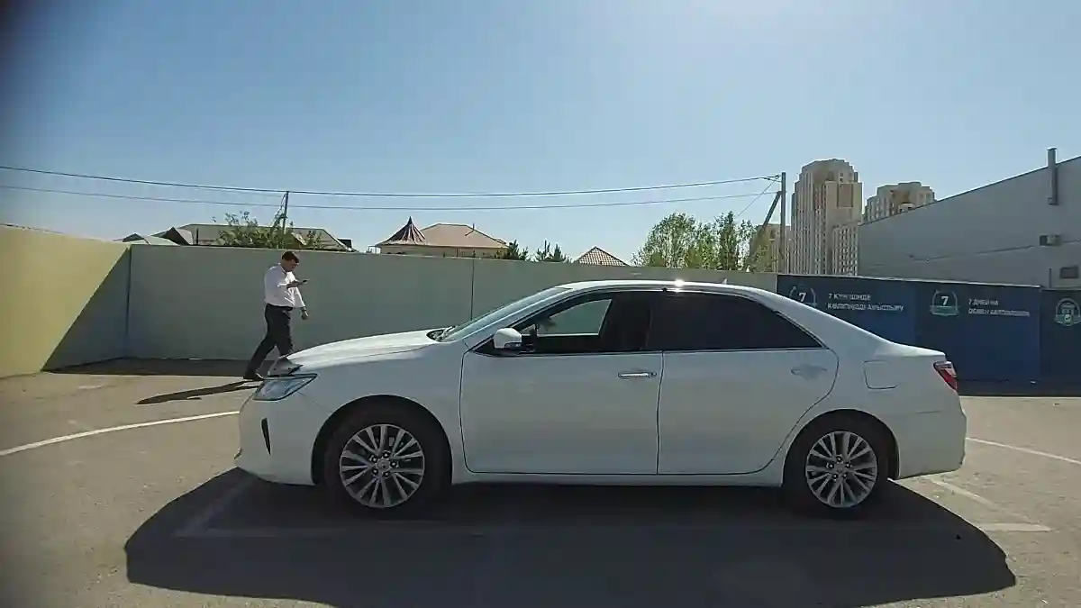 Toyota Camry 2015 года за 12 000 000 тг. в Шымкент