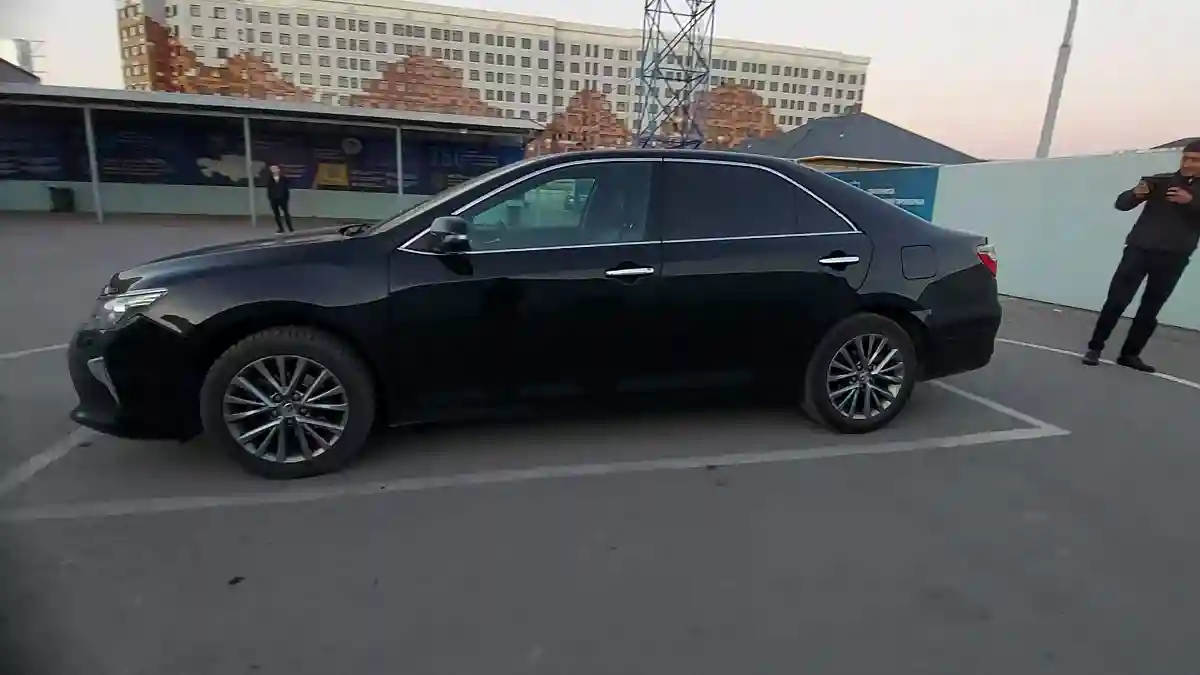 Toyota Camry 2018 года за 12 500 000 тг. в Шымкент