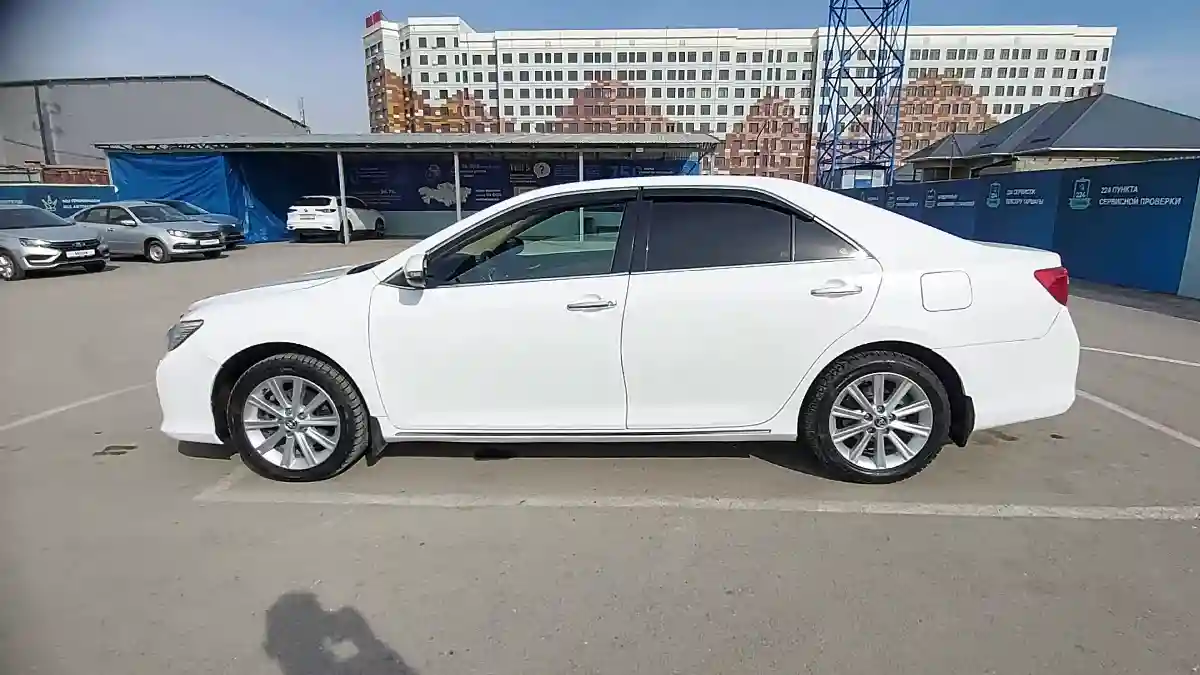 Toyota Camry 2013 года за 10 500 000 тг. в Шымкент