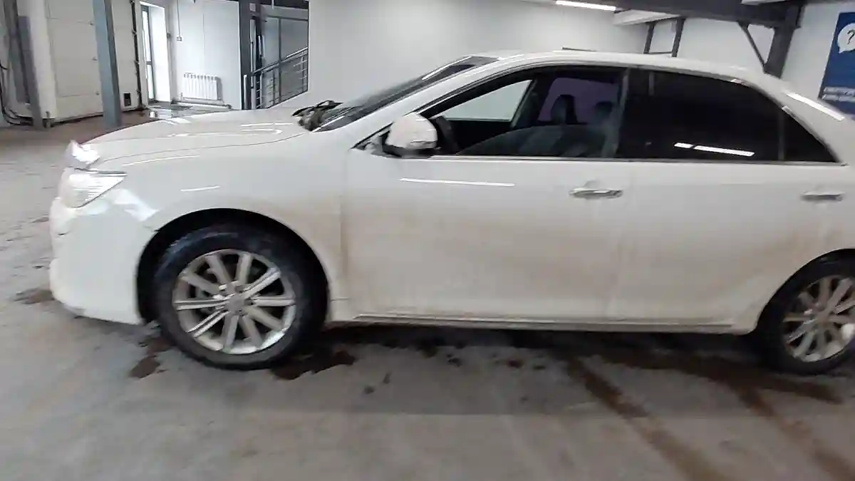 Toyota Camry 2013 года за 9 000 000 тг. в Астана