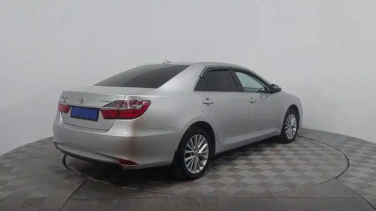 Toyota Camry 2014 года за 10 990 000 тг. в Астана