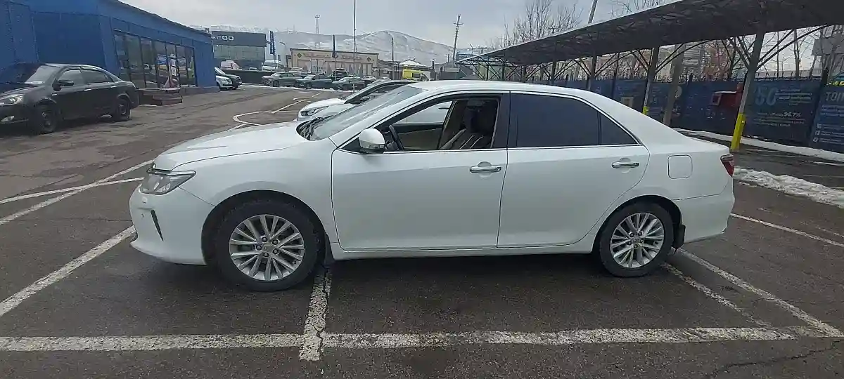Toyota Camry 2015 года за 9 000 000 тг. в Алматы