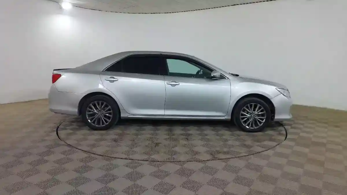 Toyota Camry 2011 года за 7 100 000 тг. в Шымкент