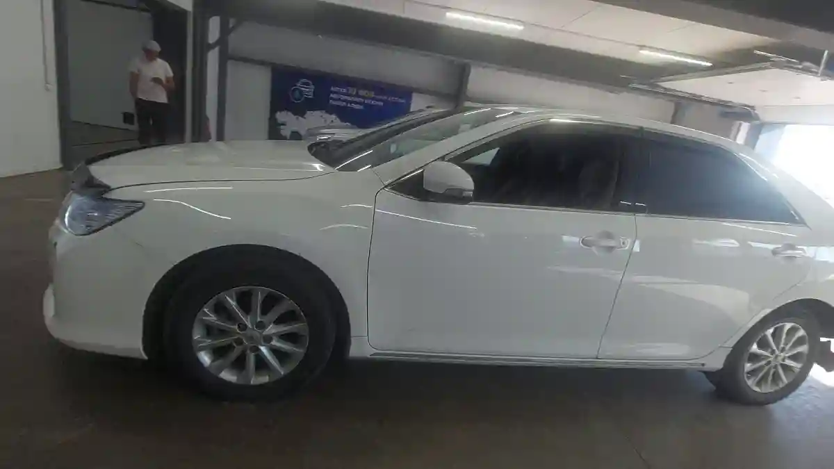 Toyota Camry 2013 года за 9 000 000 тг. в Астана