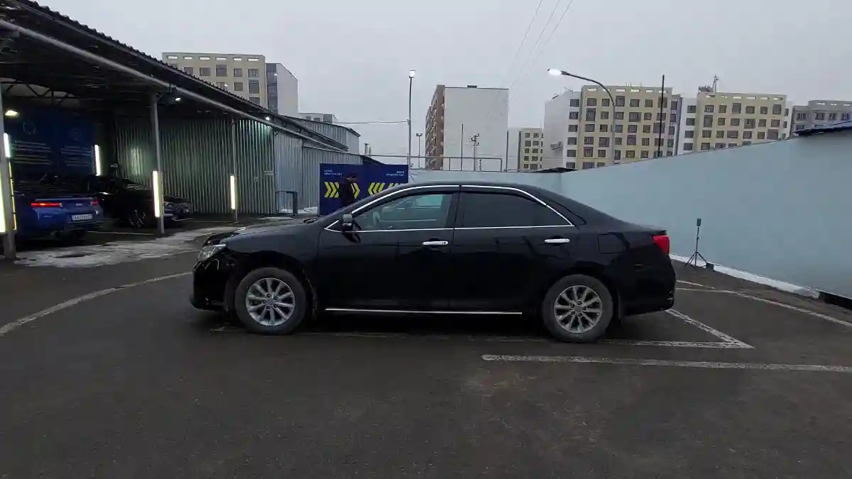 Toyota Camry 2013 года за 9 000 000 тг. в Алматы