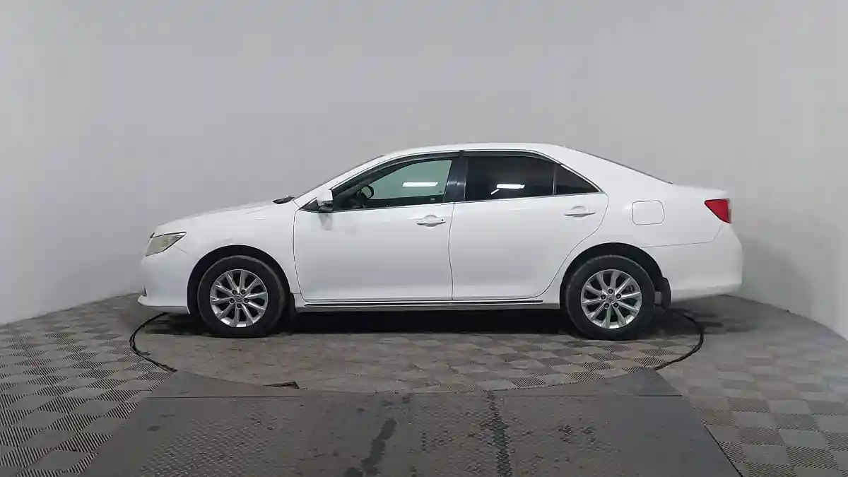 Toyota Camry 2013 года за 9 500 000 тг. в Астана