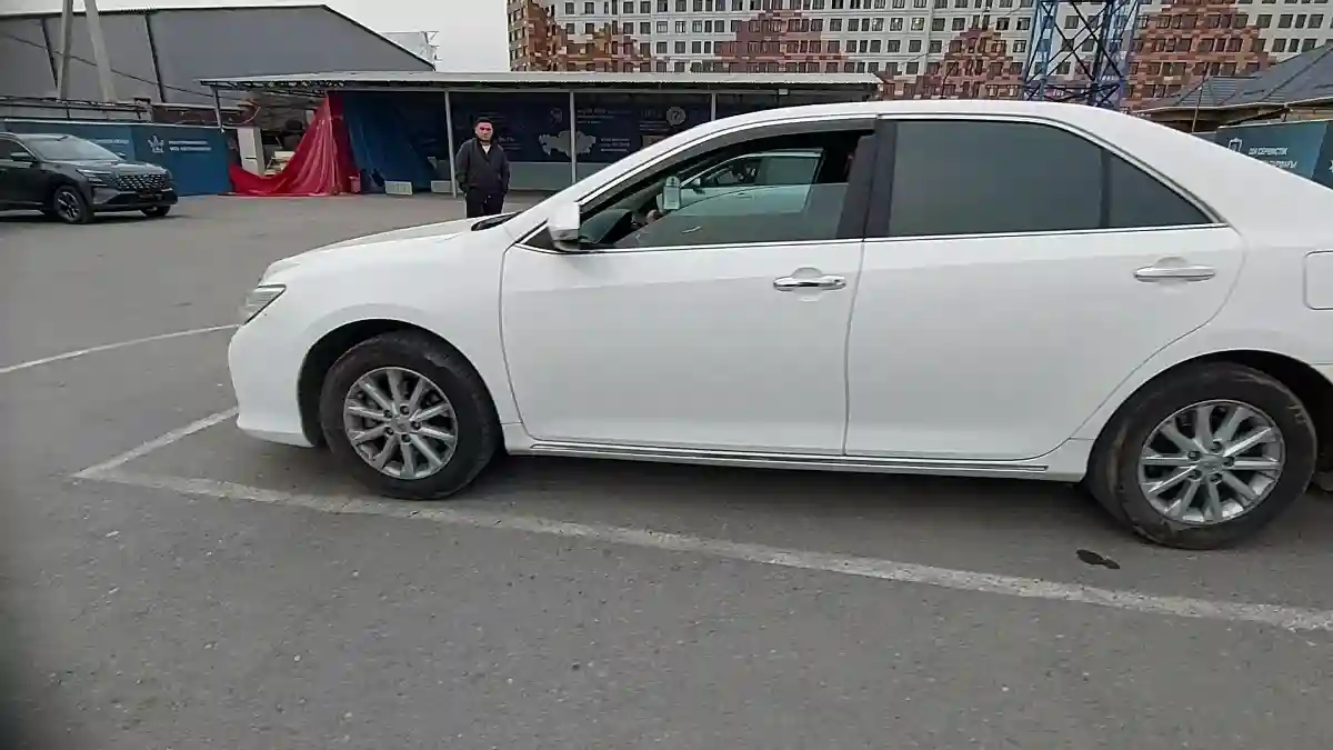 Toyota Camry 2014 года за 9 500 000 тг. в Шымкент