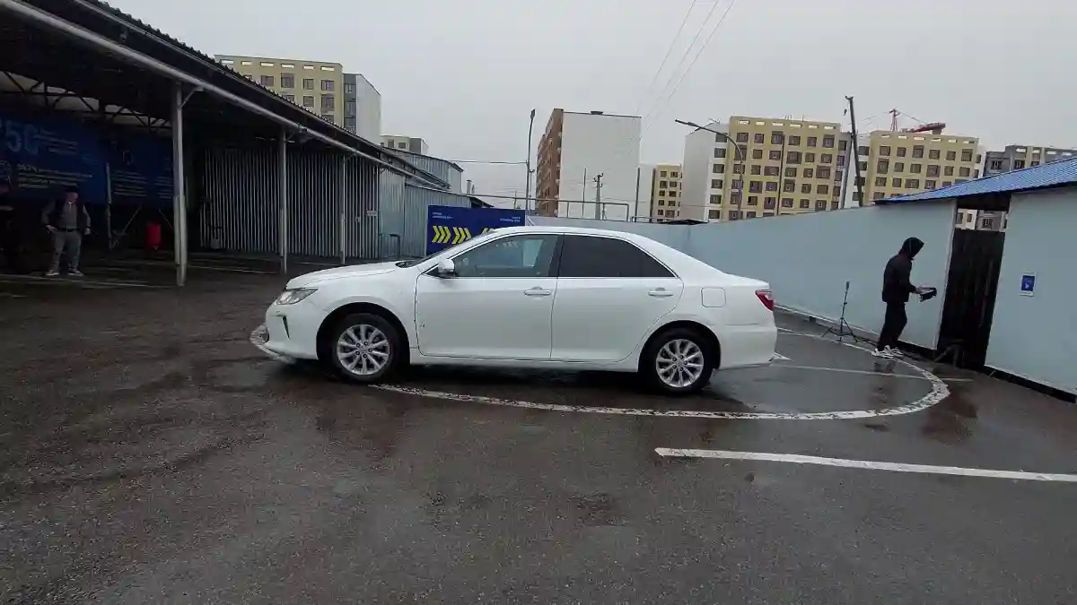 Toyota Camry 2015 года за 8 900 000 тг. в Алматы