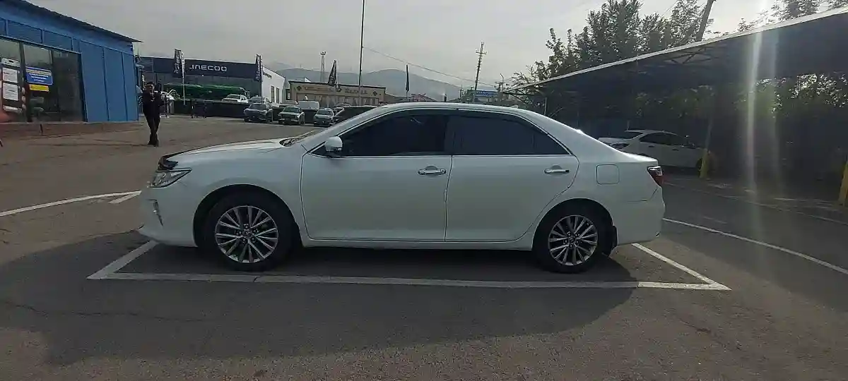 Toyota Camry 2016 года за 13 000 000 тг. в Алматы