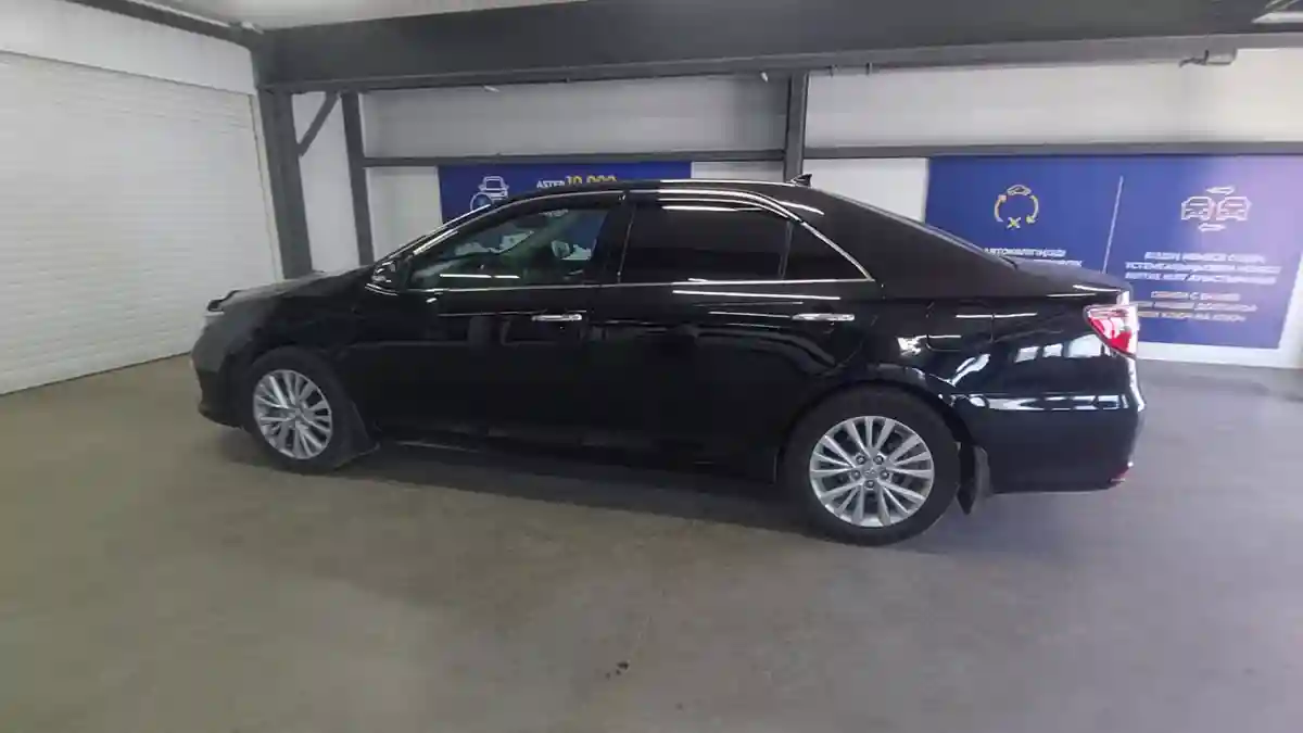 Toyota Camry 2017 года за 11 200 000 тг. в Астана