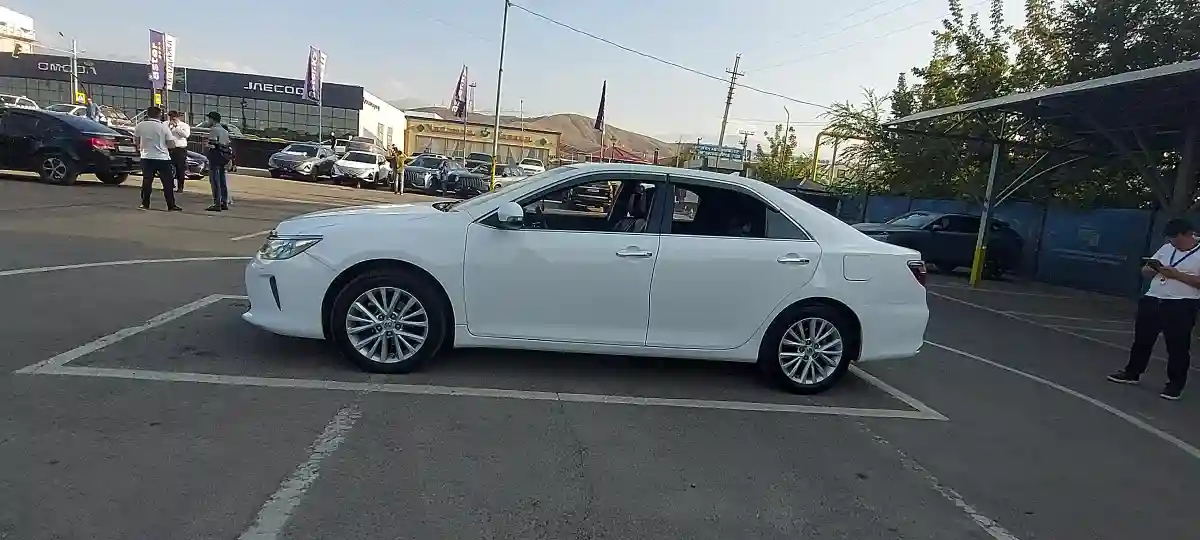Toyota Camry 2014 года за 9 700 000 тг. в Алматы