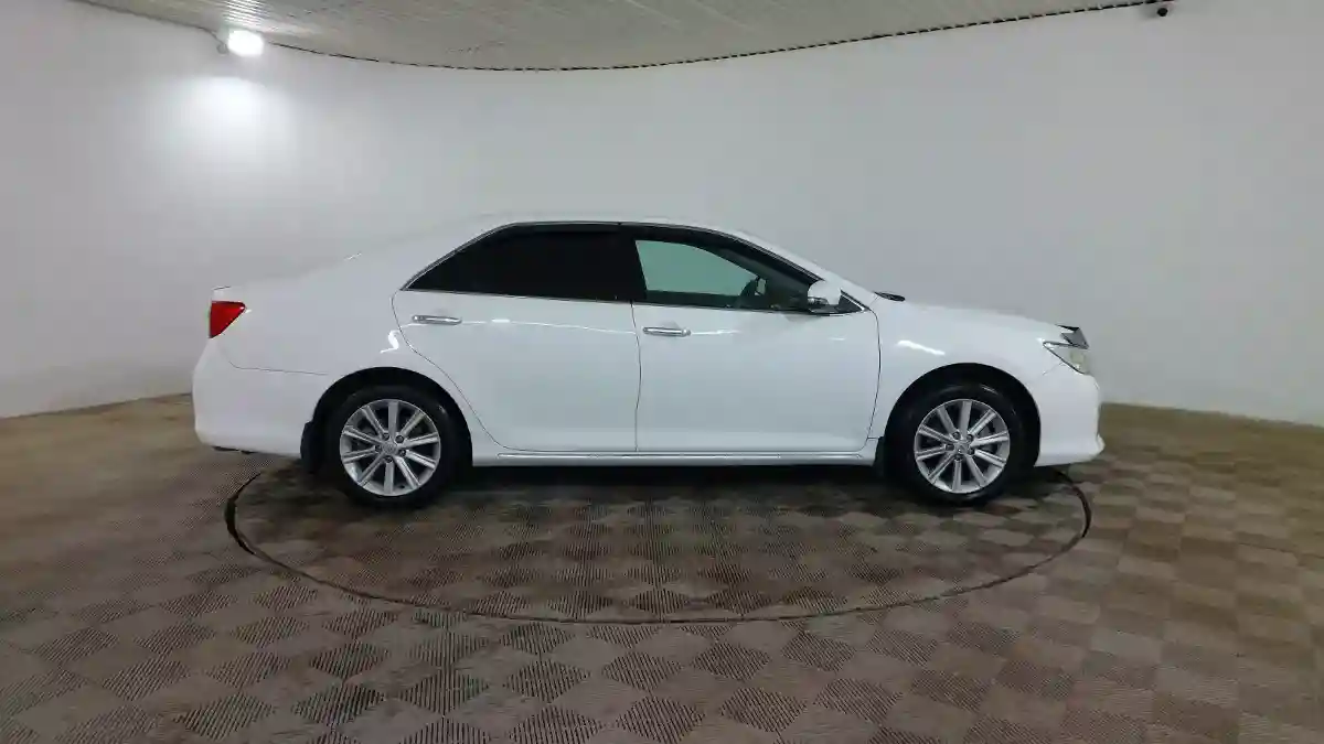Toyota Camry 2013 года за 10 290 000 тг. в Шымкент